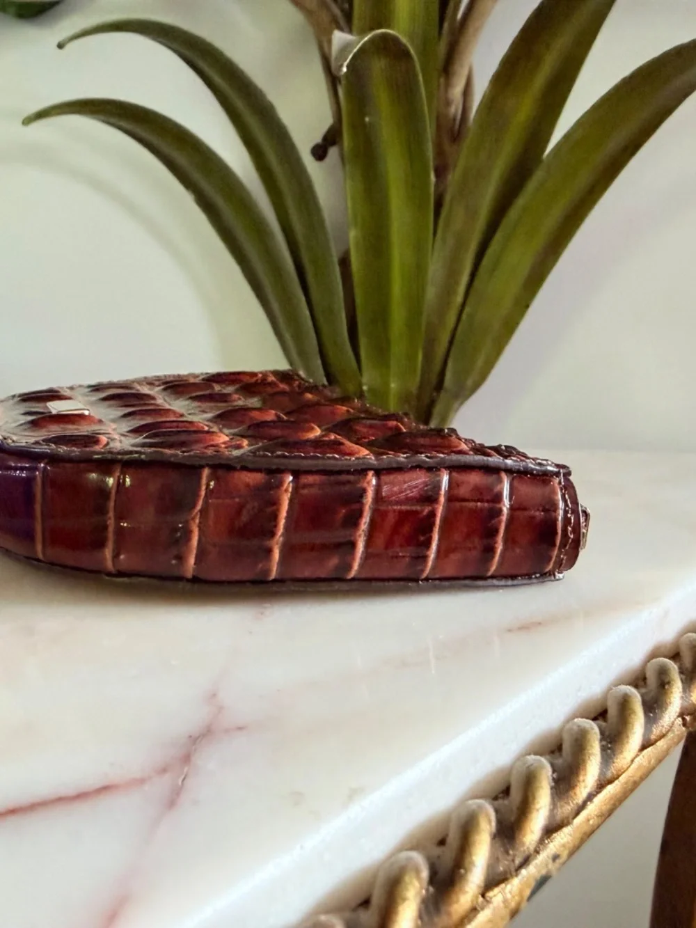 🤩 Brahmin Pecan Brown Britt Small Coin CC ID Clip On Wallet Good Preowned 🤩
